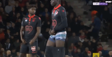 它真的进化了！Kanavi Wei 坚决锁定了她的兄弟，女枪将输出拉到最大，帮助 Top Esports 赢得了第一局