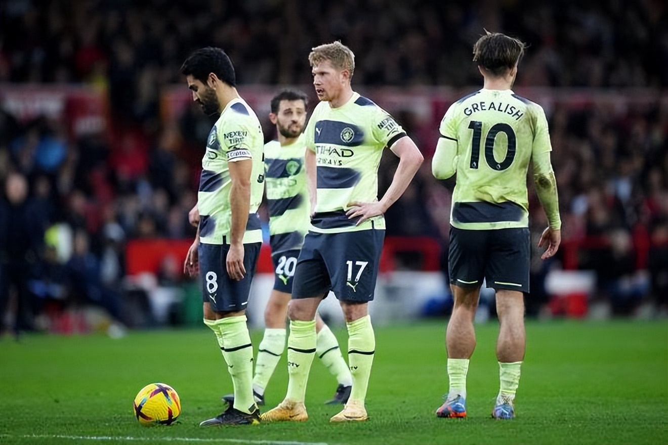 今日16：45 LPL季后赛 LNG vs TES LNG：硬熊瞪场!!! TES：前进