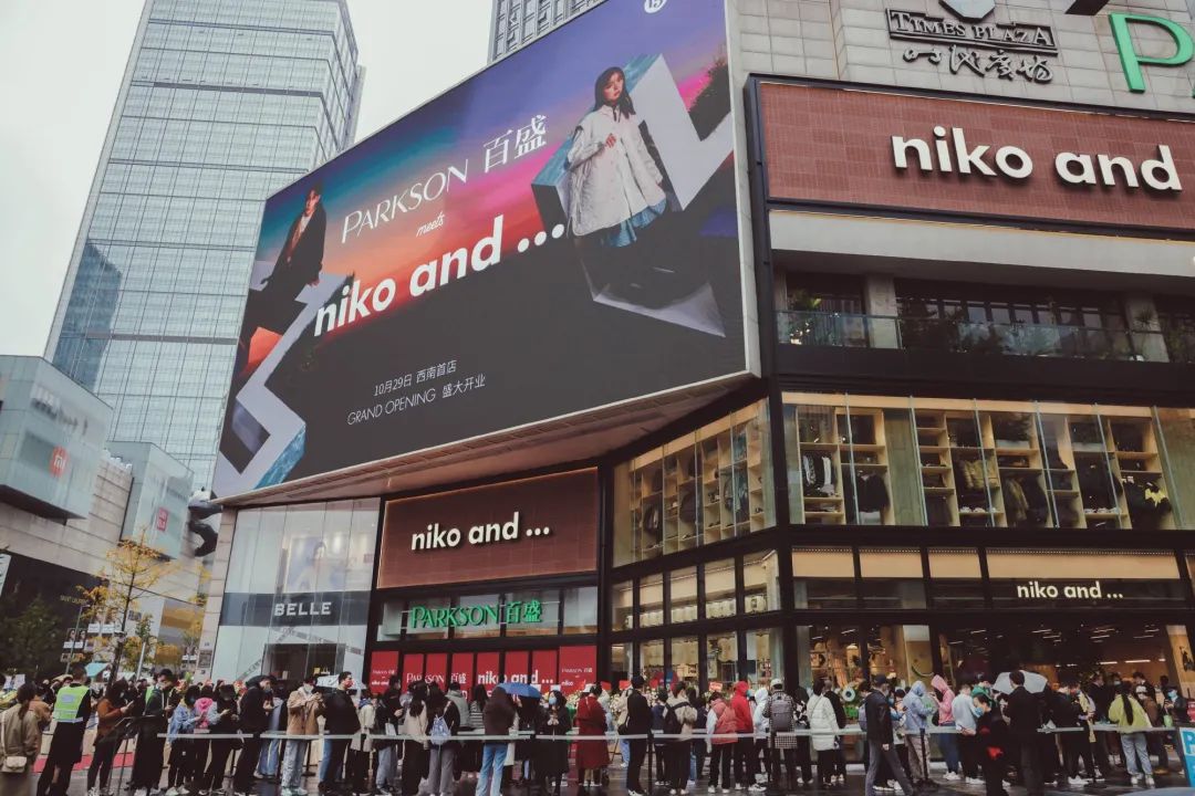 炸个痛快！王记得狂轰乱炸 小伞五杀 Cat掌控战场扳回一城