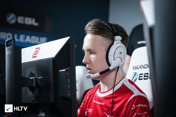 f0rsakeN 是 Masters Toronto 2025 的 MVP